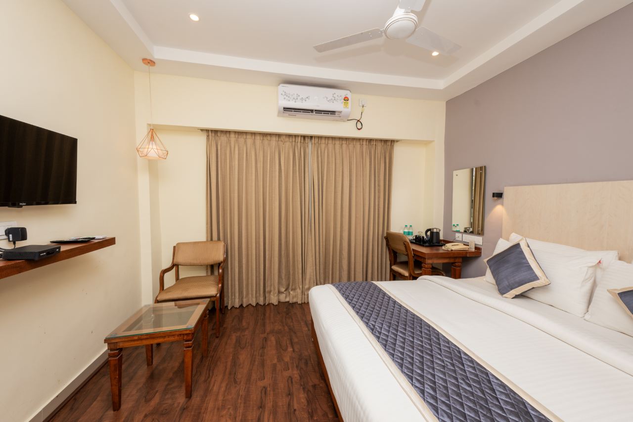 Club Class Room - AC