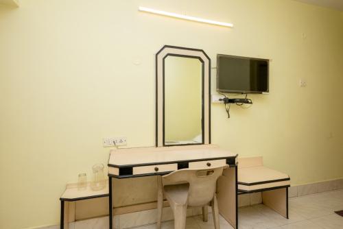 standard-single-room-1-hotel-prashanth